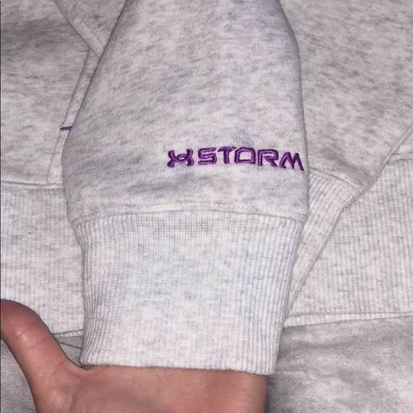 SOLD - Under armor sweatshirt kids - Picture 2 of 6